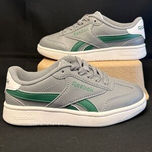 NWOT Reebok Royal Flag Kids Sneakers Gray Green Size 12c Boys Toddler Shoes